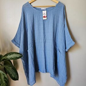 NWT NEW COLLECTION MADE IN ITALY BLUE SUPER OVERSIZED TOP ONE SIZE